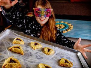 كيفية القيام بوريم في المنزل مع الأطفال ، في ظل الفيروس التاجي