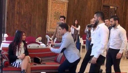  فيديو: رفضت عرضه للزواج أمام الجميع.. فتبدلت العروس