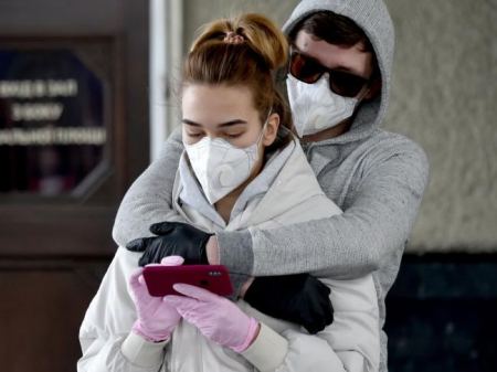 Coronavirus Australia: ما هي القواعد حول رؤية شريكي أثناء العزلة الذاتية؟