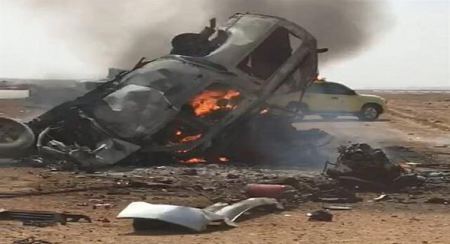 #حادث مروع يؤدي لاشتعال النار في مركبتين ومصرع 12 شخصا بينهم عائلة بطريق الرين