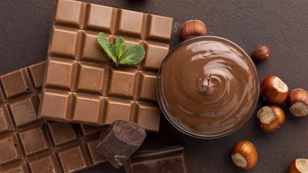 دراسة مثيرة.. تناول هذا الكم من الشوكولاتة يحد من الإصابة بأزمات القلب