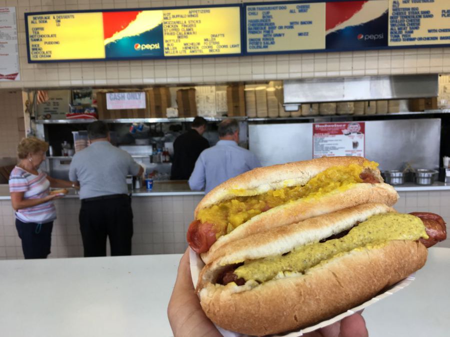تم تصنيف أفضل 25 مقالة هوت دوج في NJ ، في National Hot Dog Day