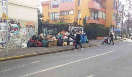 بلازا بيرو: الجيران يطلبون إنهاء "تلة القمامة غير القابلة للتمثيل"