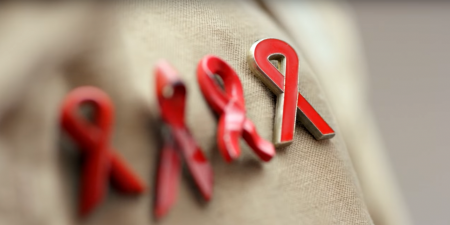 إنشاء فعالة جدا ثلاثية المضادة للفيروسات ضد فيروس الإيدز