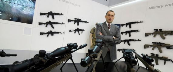روسيا تُخلِّد ذكرى مخترع أشهر بندقية في العالم.. أنتج منها 70 مليوناً ويستخدمها 50 جيشاً أجنبياً