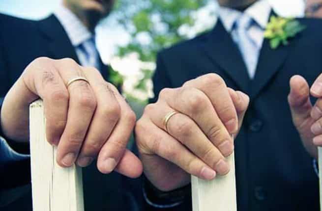 بالفيديو: أول زواج مثلي في لبنان بين ابن وزير وابن نائب!
