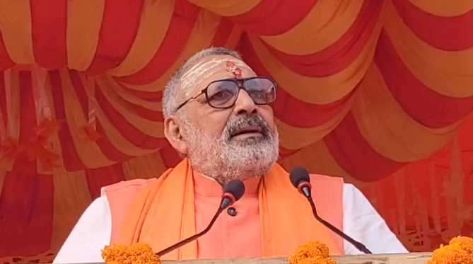 Bihar News :तेजस्वी को कमान मिलने पर गिरिराज का तीखा हमला, कहा- लोकतंत्र के लिए कैंसर है परिवारवाद - Bihar: Bjp Party Giriraj Singh Targeted Rjd Party Tejashwi Yadav Rahul Gandhi Nepotism Is Cancer For Democracy