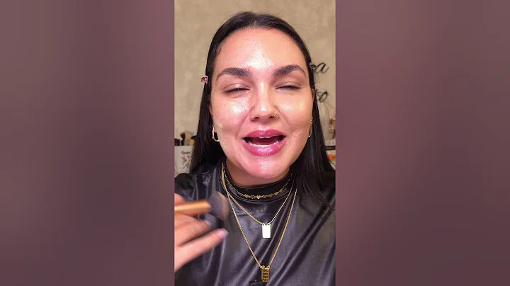 Makeup tutorial using Talita Barriquelo products.