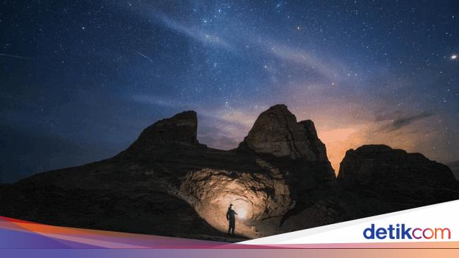 List of astronomical phenomena April 2025: Pink Moon-Hate Meteor Lyrid