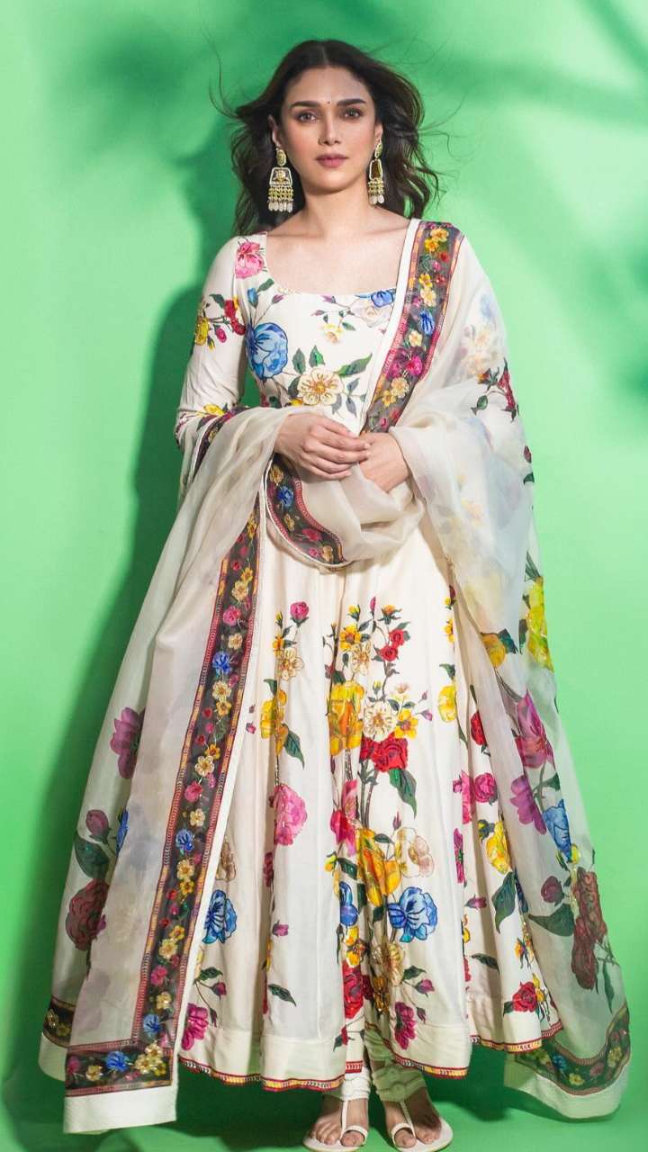 Not white on Holi, choose this colors dress, unique will be seen in photo