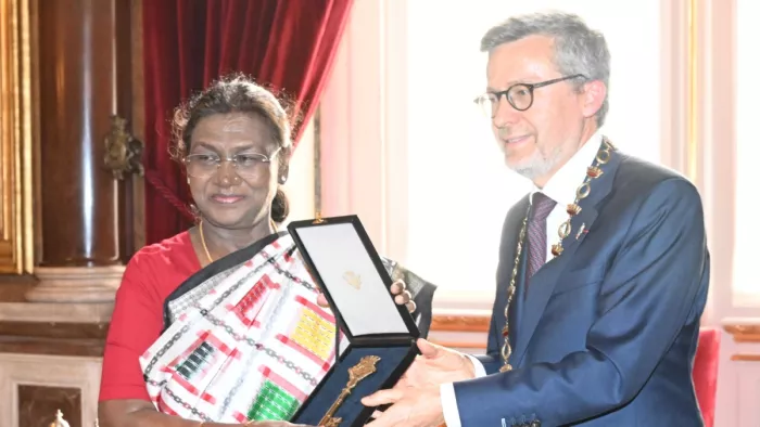 President Draupadi Murmu received the ‘Key of Honor’ – Dear from the city of Lisbon, a large reception in Portugal – President Droupadi Murmu honored with a key of honor in Lisbon strengthen India Portugal Ties