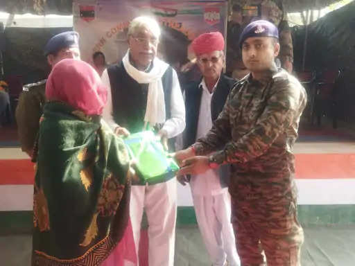 Jodhpur Army has set up camp, Veerangana -first in the health camp and medicine got medicine