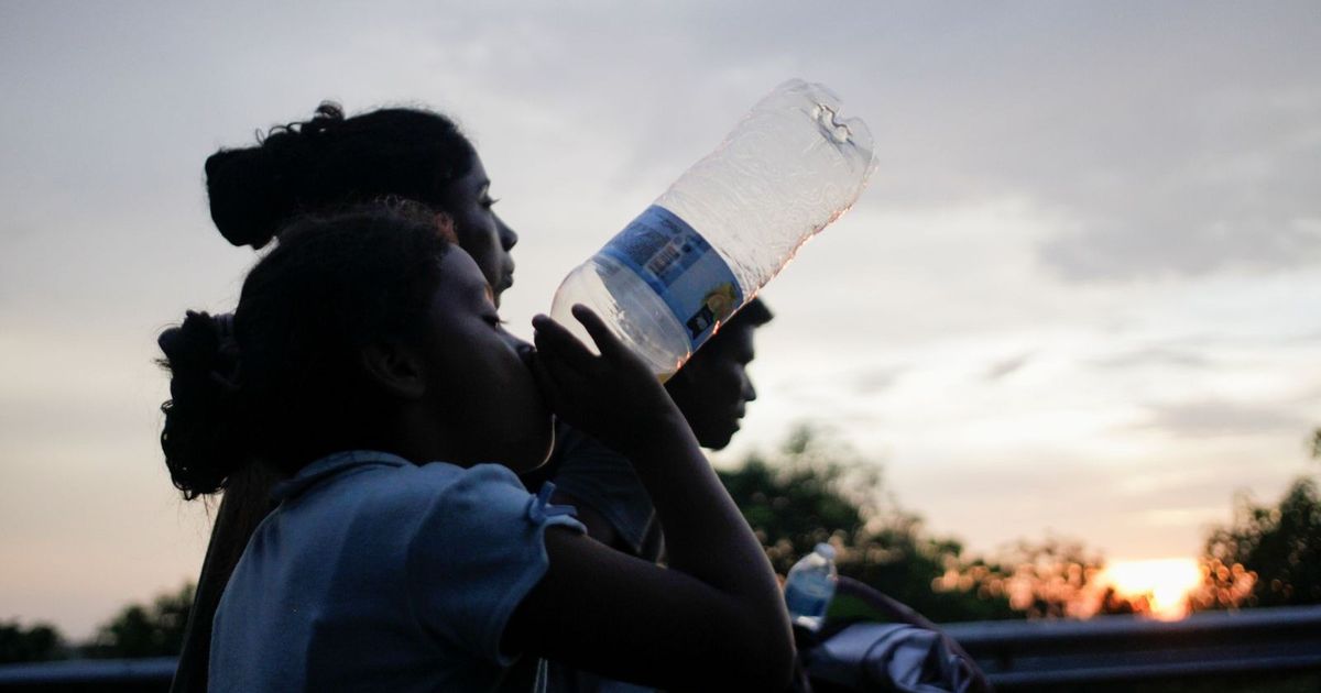 Symptoms of dehydration and tips for prevention with high temperature