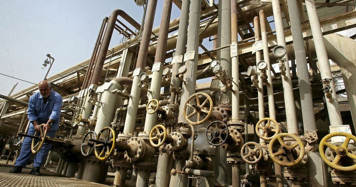 Iraqi offer and Trump policy pressure on oil prices