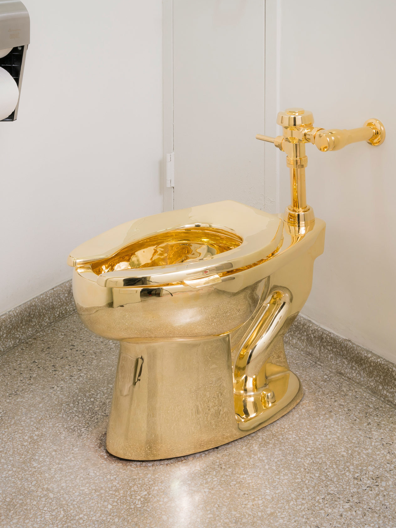 The most expensive toilet on earth, price 2.60 billion