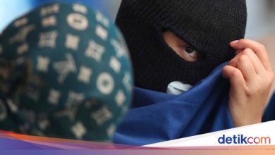 The man acknowledged that the police brought a motorcycle into serang and then related