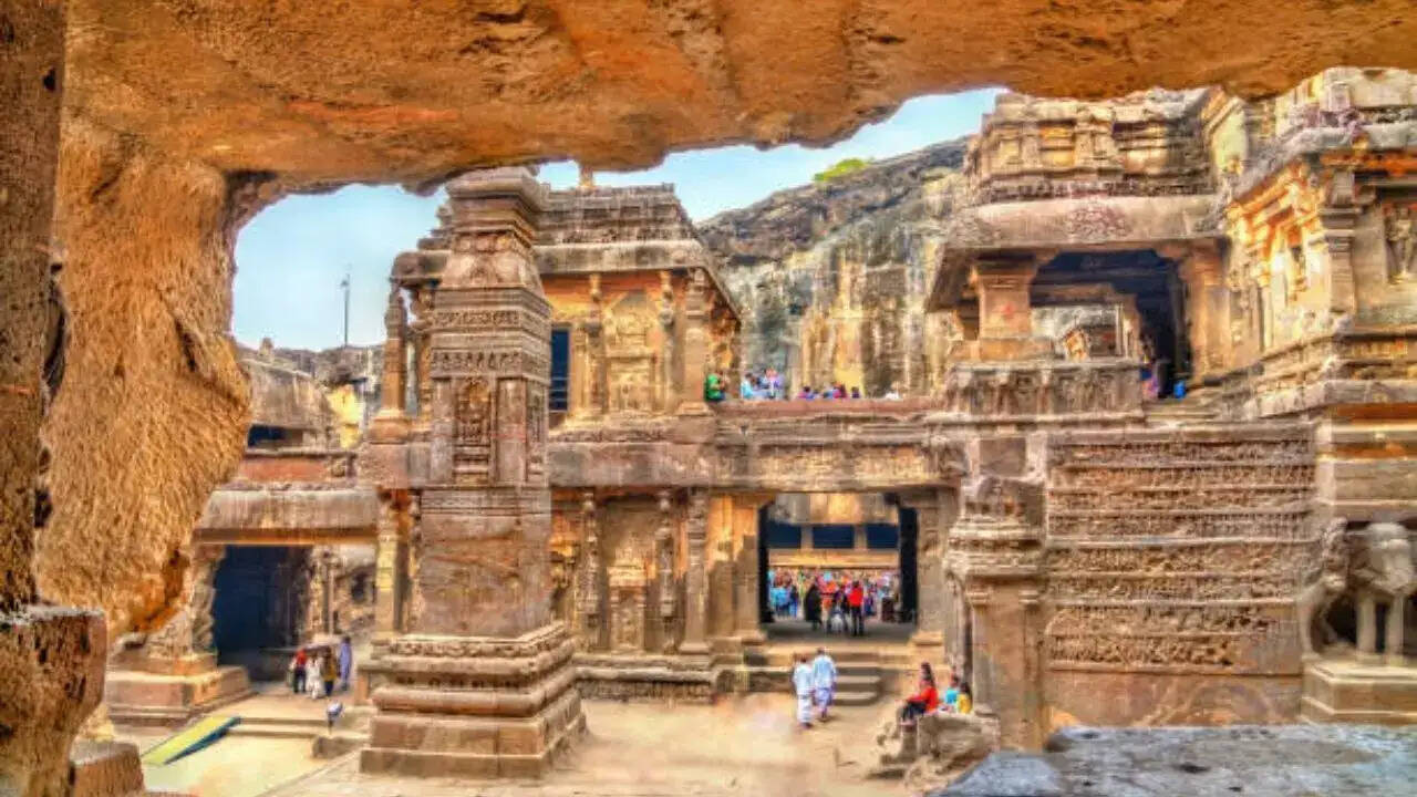 Such a unique temple of the world where Nandi Maharaj only worships with Lord Shiva knows why?