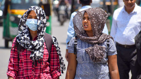 Fierce heat in Delhi, rain alarm in Himachal and Bengal
