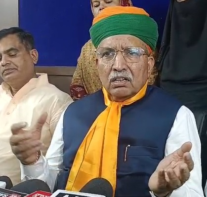 Arjun Ram Meghwal surrounded the congress at Waqf Law and accused him of giving common color