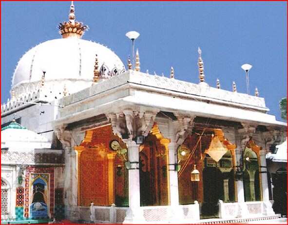 Khwaja Garib Nawaz’s charisma that Khilji also left, see in the video and decide himself