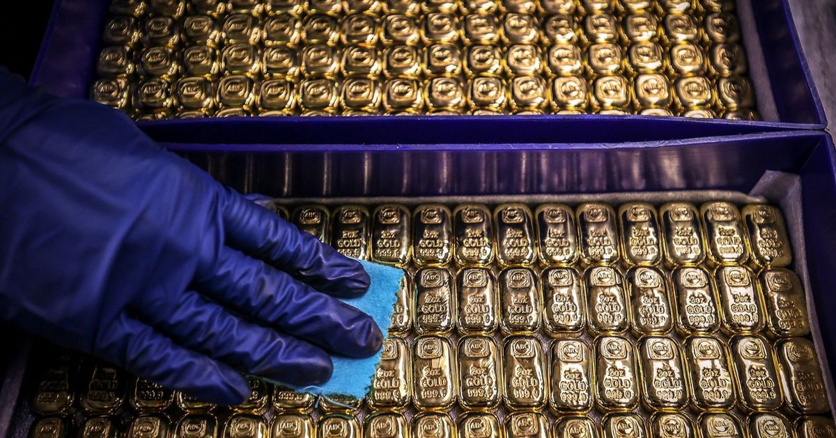 Gold draws more than 3.5% in the midst of the calm between America and China