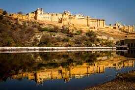 Why is this fort built at 700 feet high as the most narrow? Tourisms were held throughout the year