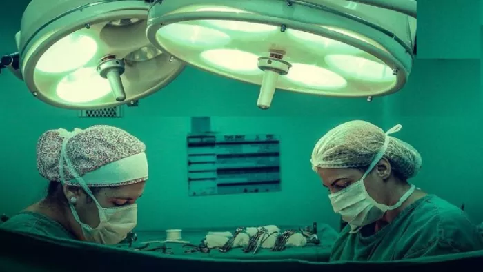 Surgeon injured in the Pahalgam terror attack between life and death, ventilator support given in Delhi Aiims -surgeon injured in the Pahalgam terror attack that has struggled for life