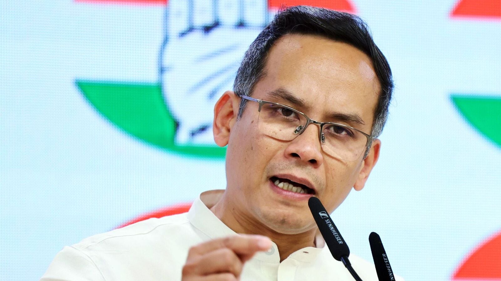 ‘Will thank you as …’: Gaurav Gogoi Questions CM Himanta Biswa Sarma about ‘Visit’ Pak ‘comment; Both leaders trade barbs | Mint