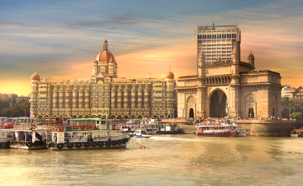 This way, make a 3 -day travel plan for Mumbai for Rs 4500, silver dress is still present today