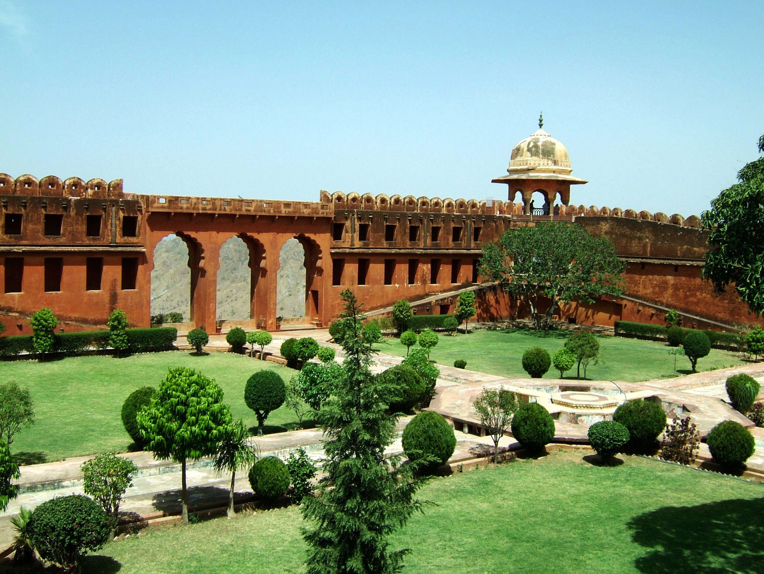 A fort of Rajasthan where Bhairav ​​Dev himself gives Pahra? You will be shocked in the video in the video