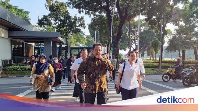 Not just Wednesday, Rano said that asn DKI is needed to drive on public transport