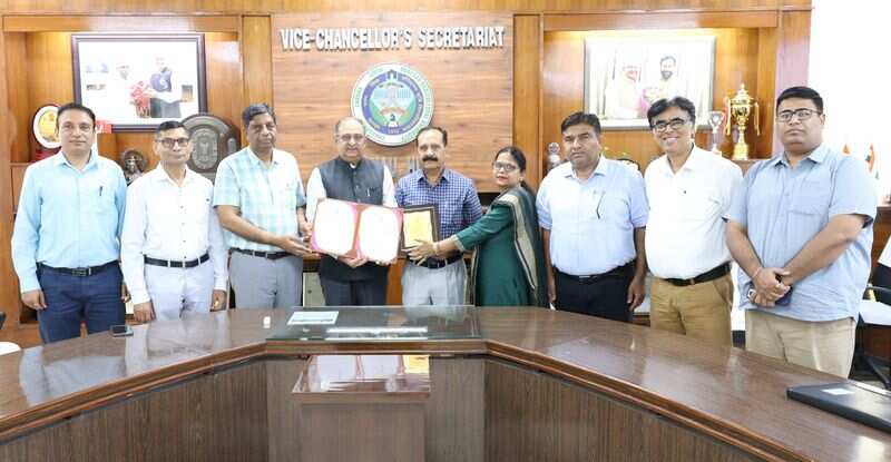 Award to the University of Hisar for Moon Research