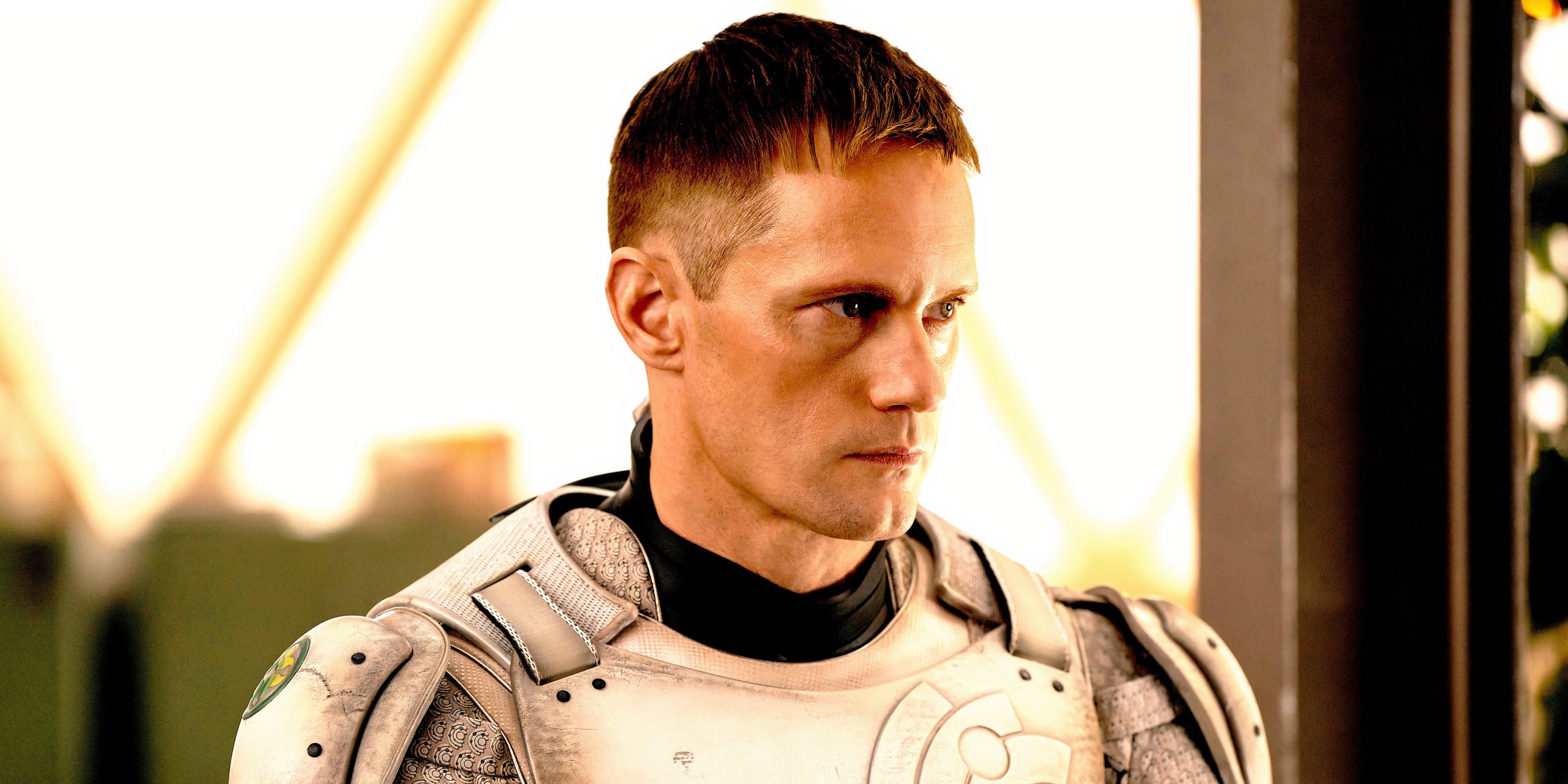 i-already-favor-extra-seasons-of-alexander-skarsgard’s-thoroughly-horny-&-hillary-apple-tv+-sci-fi