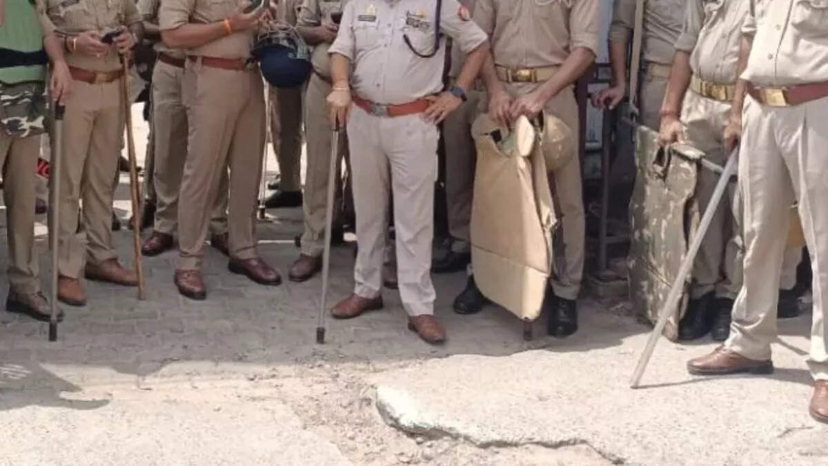 Two accused in the police murder case, preparations to take detention will open the crime soon