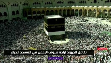 وَأَذِّنْ فِي النَّاسِ بِالْحَجِّ يَأْتُوكَ رِجَالًا}… لقطات مباشرة من صحن المطاف المكتظ…