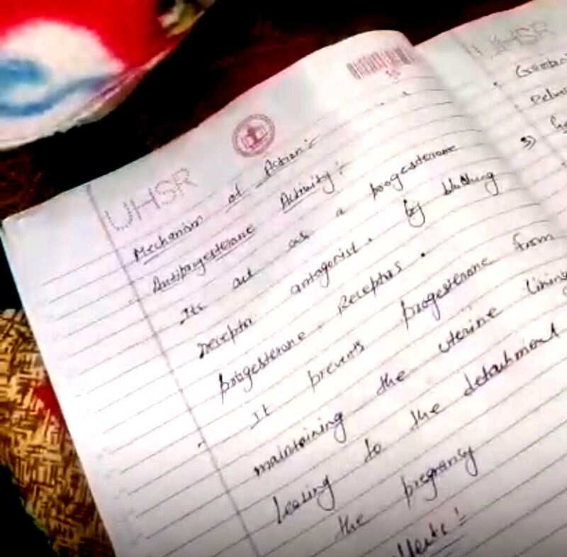 Forensic experts collected handwriting samples from 30 students