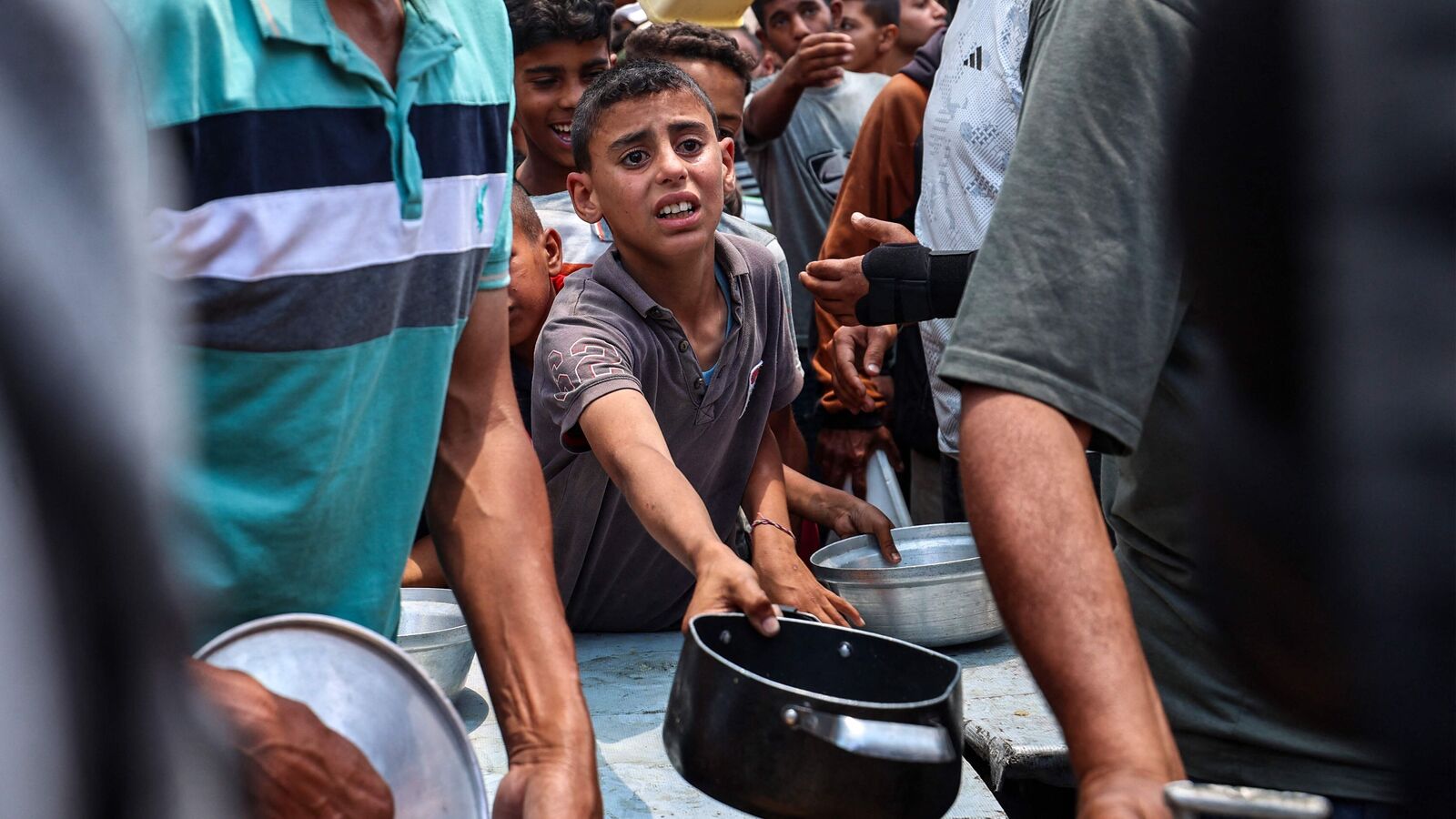 Help deliveries do little to alleviate the hunger crisis of Gaza