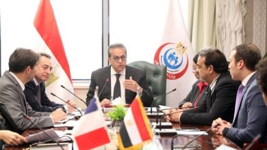 وزير-الصحة-يستقبل-السفير-الفرنسي-بالقاهرة-لبحث-سبل-التعاون-بمجال-الرعاية-الصحية