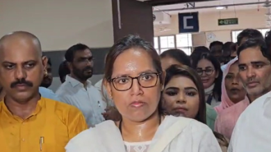If you ask the government you are a traitor: Varsha Gaikwad