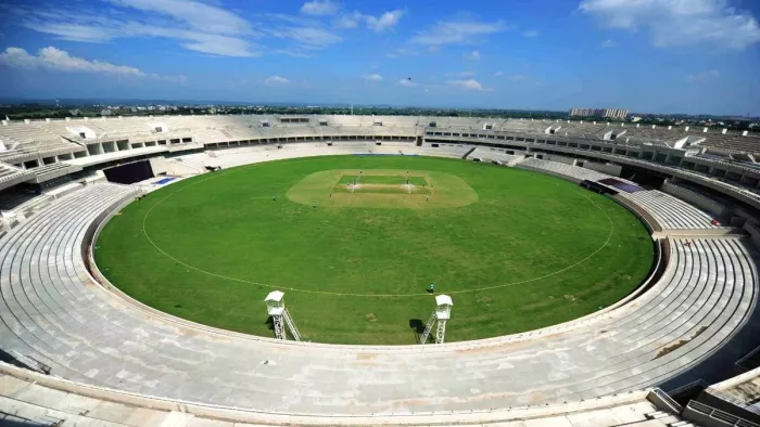 Bihar News: Surat of the Rajgir Cricket Stadium has started to be ready, 6 pitches of red soil have been prepared -the Rajgir Cricket Stadium appearance improved is the improvement of 6 pitches ready with red soil