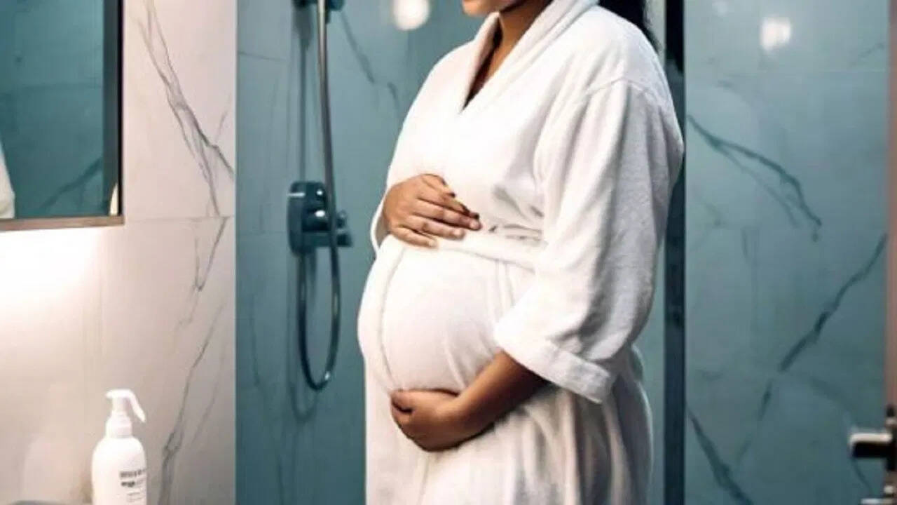 In the middle of the night in the bathroom of the ashram, the girl did something like that, the health deteriorated and then the evidence from the forest was deep