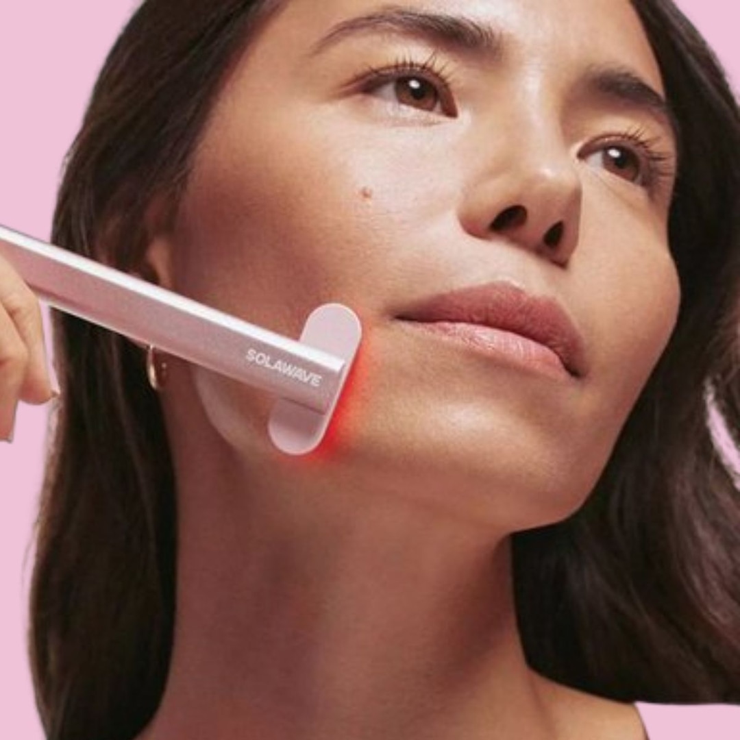 bag-a-solawave-4-in-1-skincare-wand-for-35%-off-presently