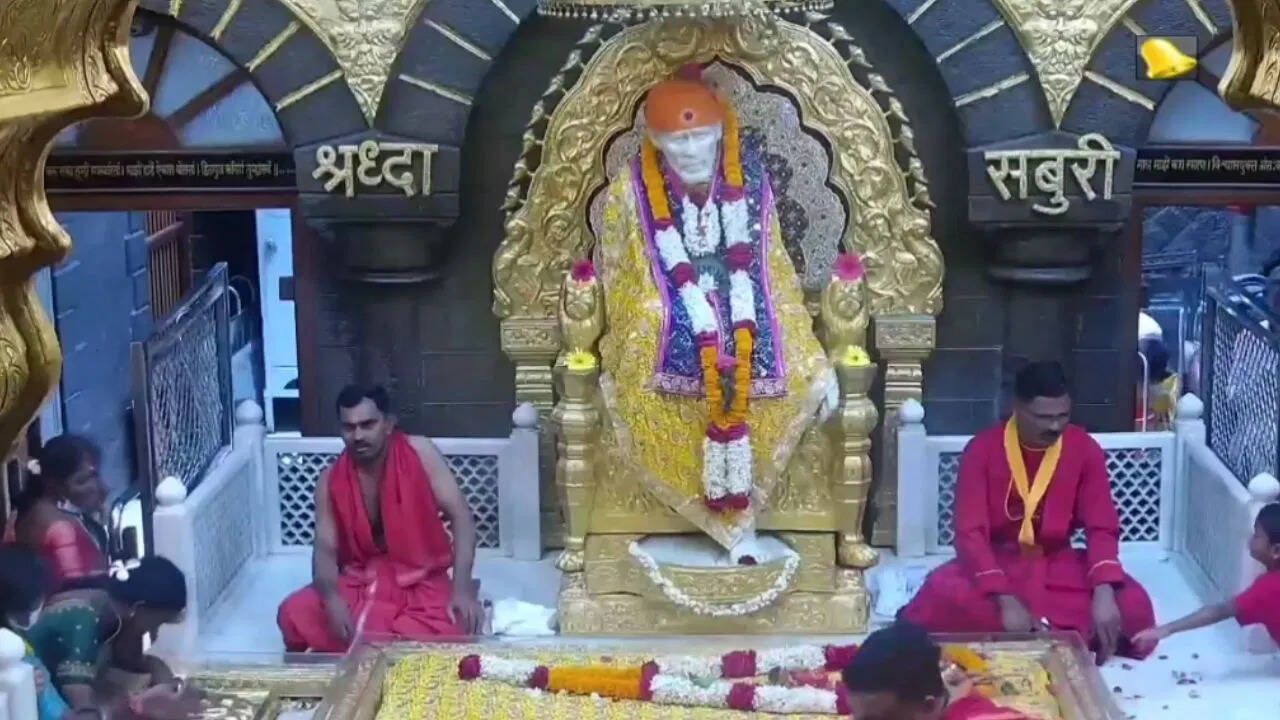 Ban on flowers, cliffs and prasad raised in the sai -temple of shirdi why this ban was imposed