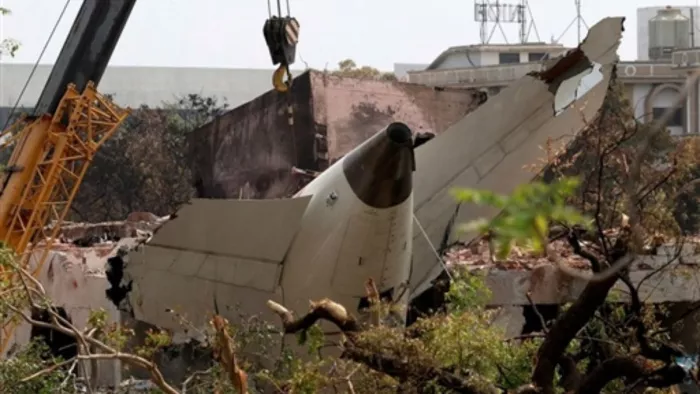 Who is the 17 -year -old boy who made a video of Ahmedabad plane crash? Police have taken away from the house – Ahmedabad aircraft crash teenagers video catches final moments the police took for questioning