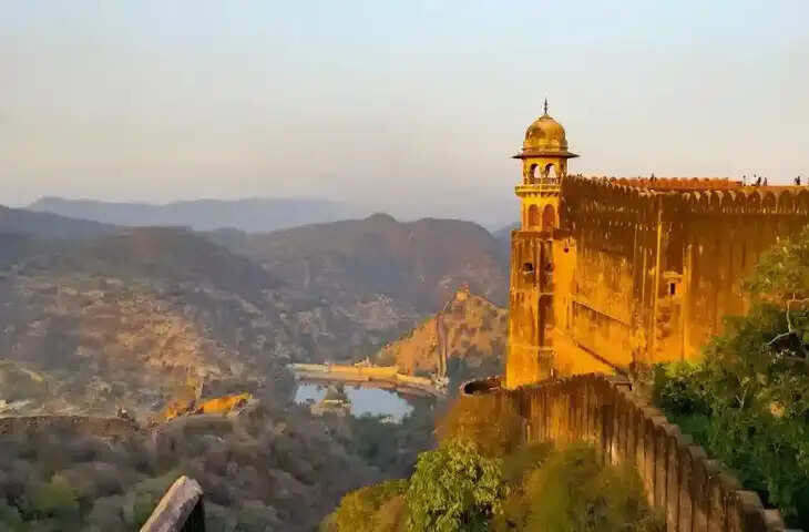 Look at the stories of Jaigarh Fort in the viral footage, where Bhairav ​​Dev is narrow voices of defense and tunnels