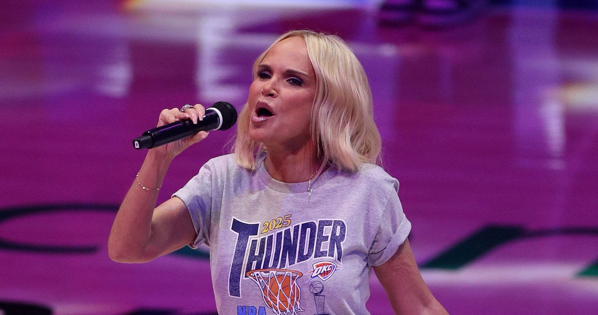 kristin-chenoweth’s-national-anthem-at-nba-finals-wasn’t-scandalous