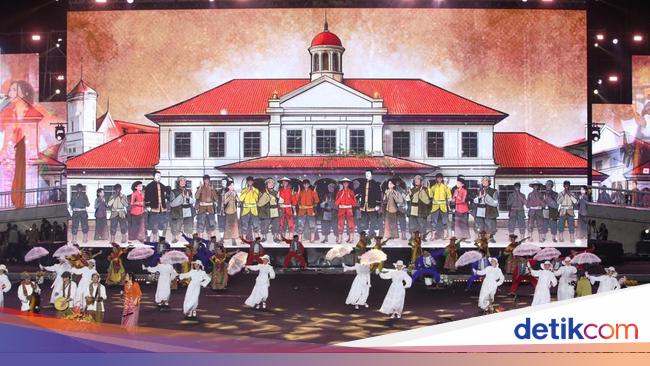 See the live Betawi art performance at the 489th anniversary of Jakarta