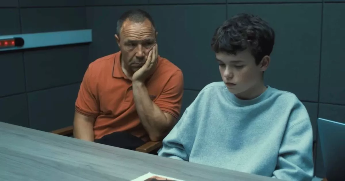 Smartphone Bans ‘Only a Stopgap’ Experts Warn As Netflix’s Adolescence Highlights Dangers – ryan