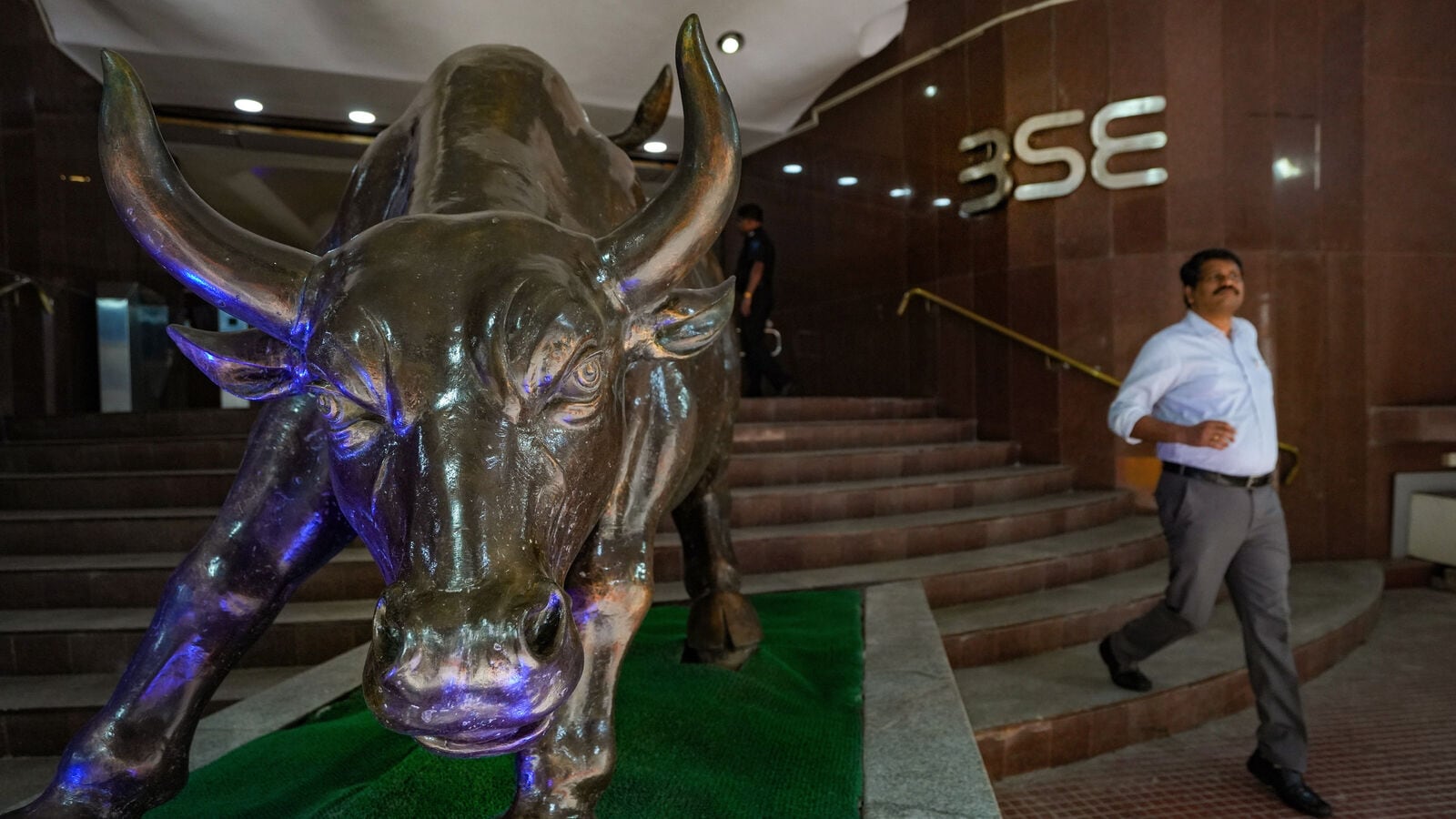 IPO Rush returns to a silence as shareholders seek out exits