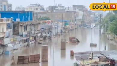 Sikar Rain Alert: Fatehpur has become an island due to heavy rain, passengers trapped in the bus of the roads, rescue of JCB